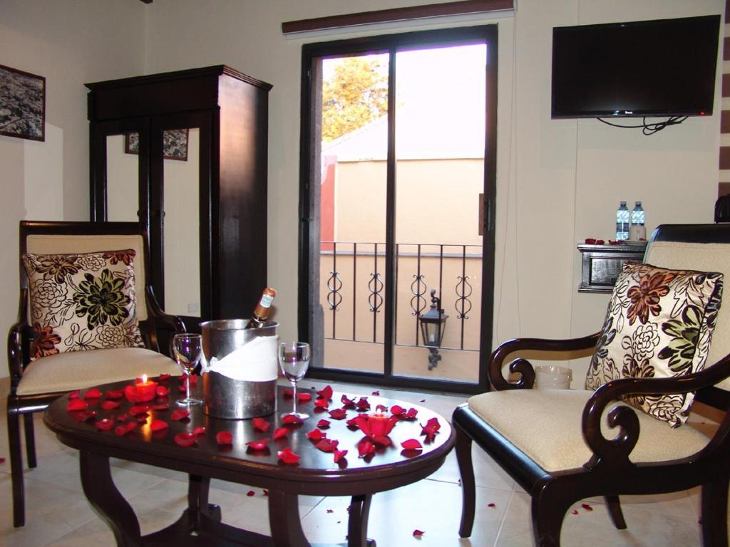 提欧精品酒店 圣米格尔－德阿连德 客房 照片 A suite at the hotel