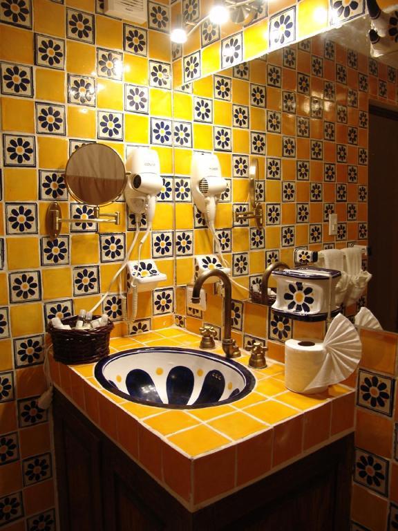 提欧精品酒店 圣米格尔－德阿连德 客房 照片 Bathroom in Morocco